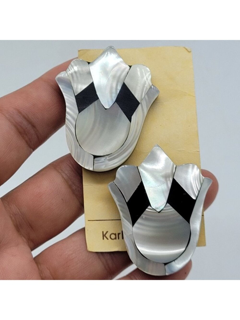 Vintage 1980's Karla Jordan Mother On Perl Inlay Thermoset Tulip Pierced Earring